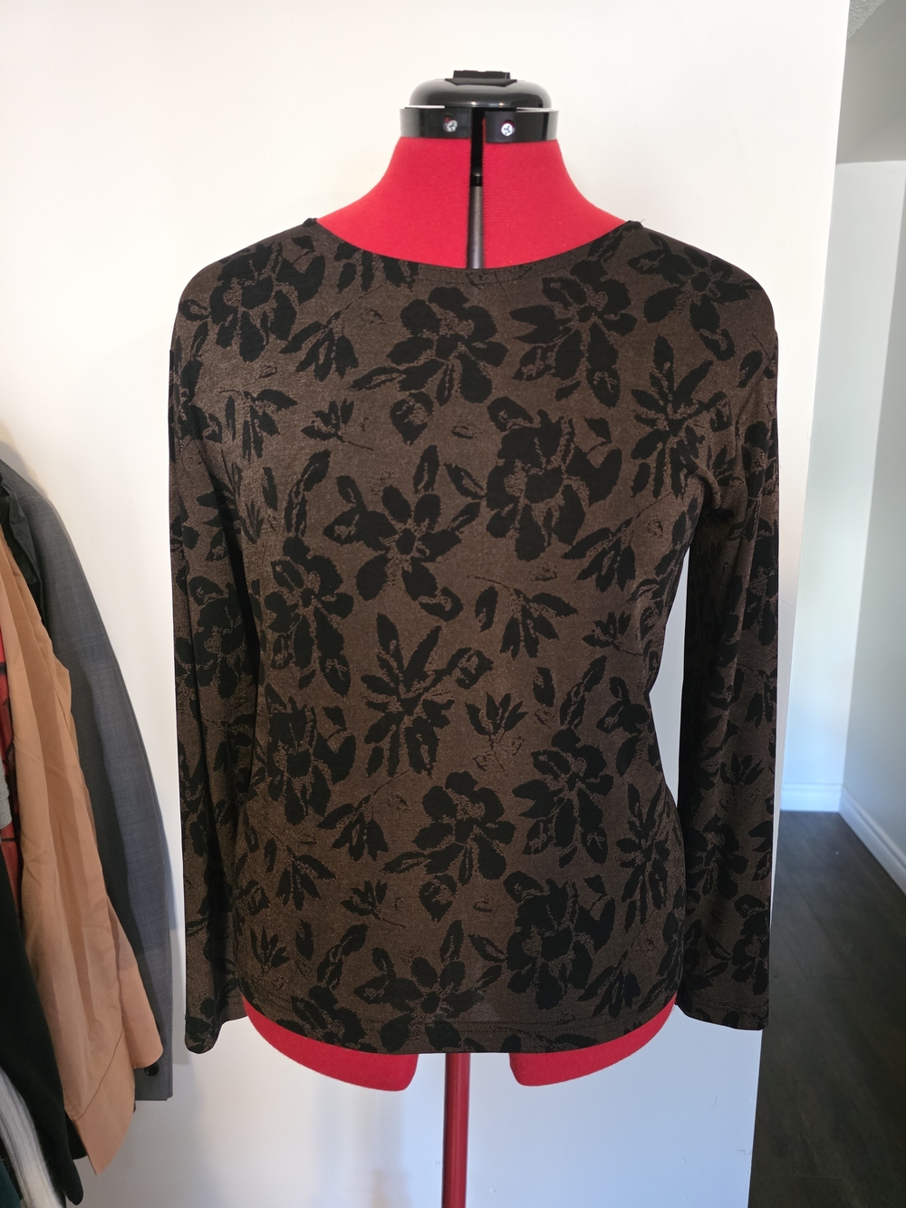 Women’s Brown Floral Long Sleeve Top